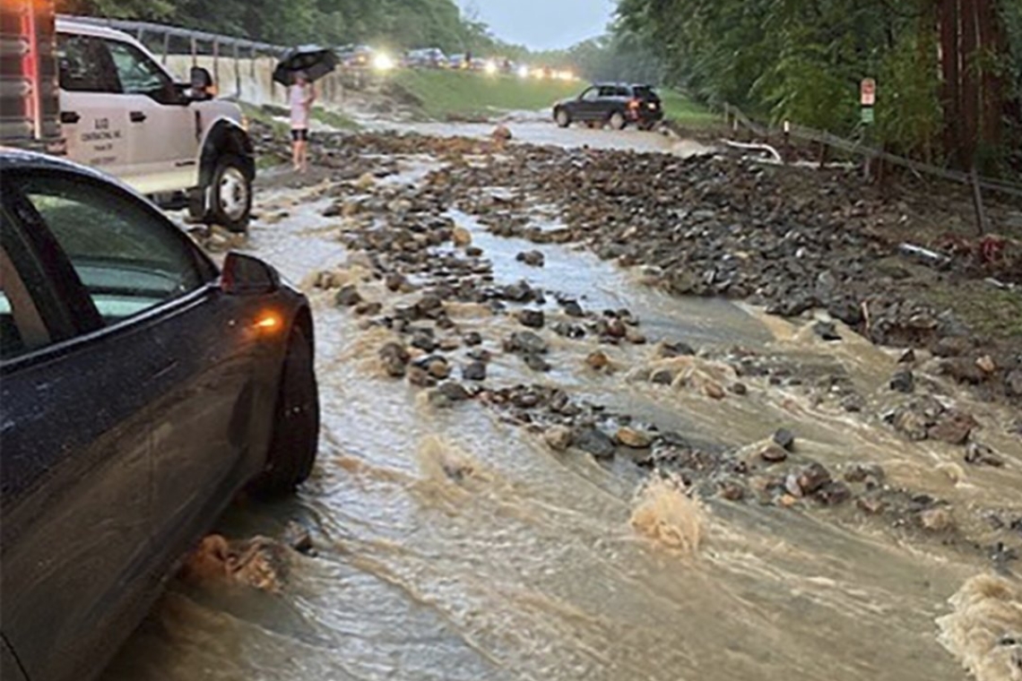 Fortes pluies et inondations dans l'État de New York, l'état d'urgence décrété, à cause d'1 mort