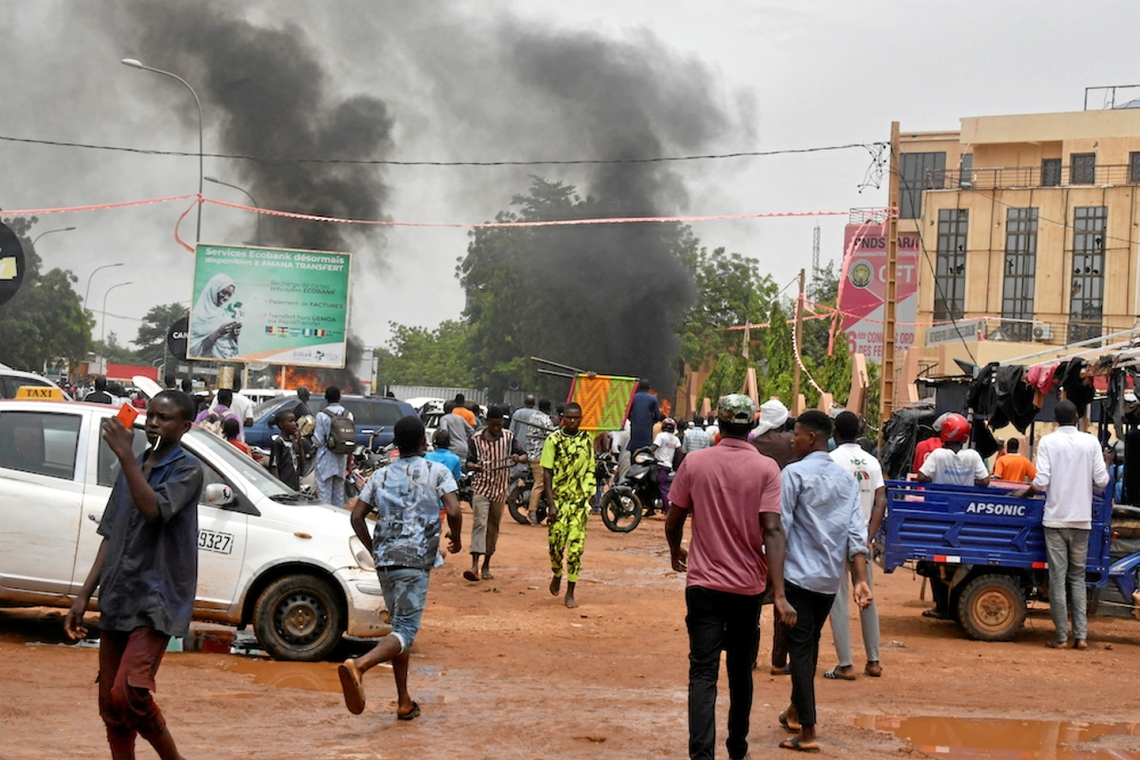 Niger : le général Tchiani se déclare à la tête du coup d’État en cours, la France « ne reconnaît pas les autorités » issues du putsch