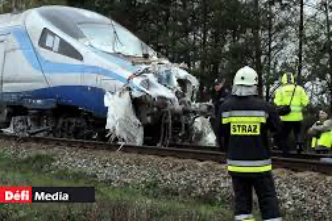 Collision entre un train et un camion en Pologne: 22 blessés, dont trois gravement