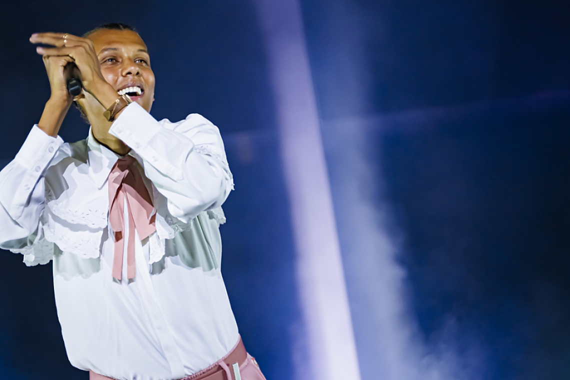 Stromae sur le toit du monde