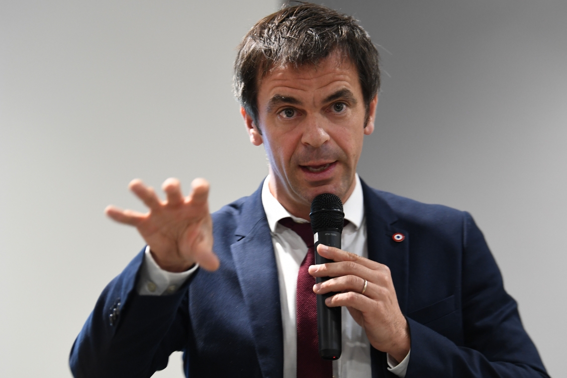 Olivier Véran ancien ministre devient médecin. Esthétique à Paris