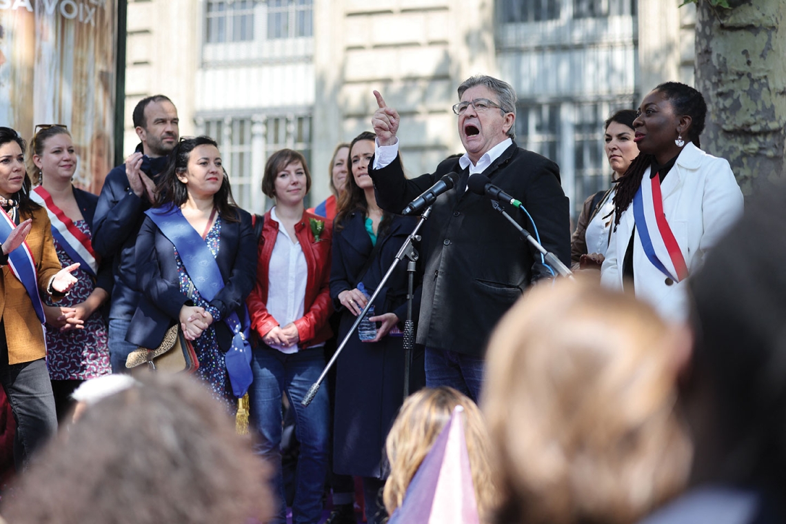 les principales forces de gauche - PS, LFI, EELV et PCF - ont officialisé leur alliance sous la bannière du "Nouveau Front populaire".