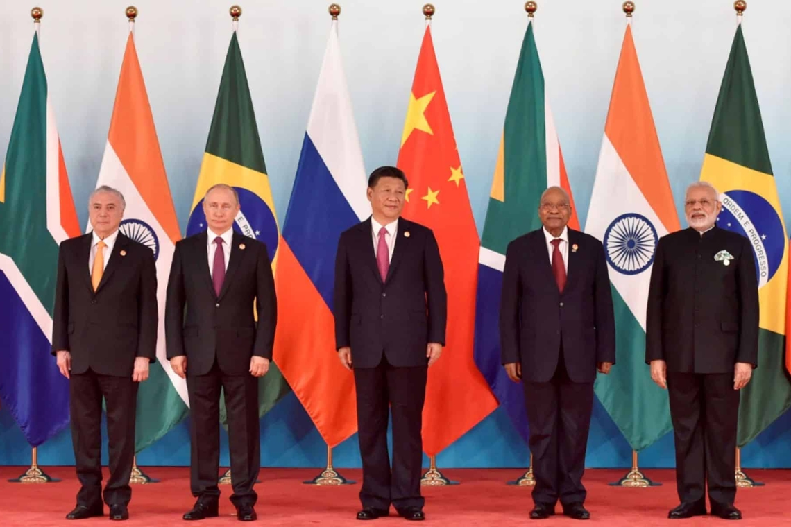 Les BRICS , les nouvelles mesures et la fin du dollar roi archi-puissant 