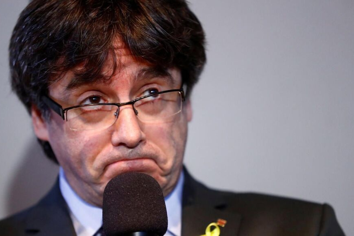 Carles Puigdemont veut revenir en Espagne malgré son mandat d'arrêt