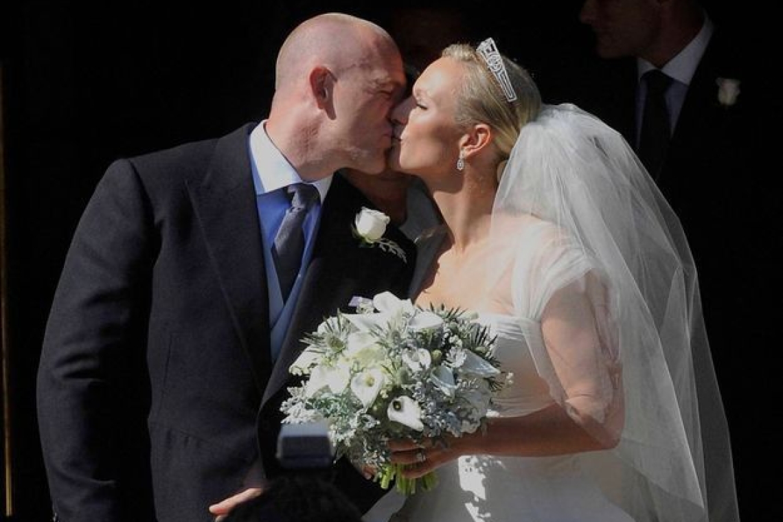 Stars et People : La tenue très remarquée de Zara Phillips lors de son mariage avec Mike Tindall