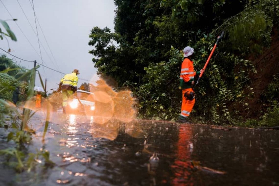 Pas de dégâts majeurs en Guadeloupe après le passage de la tempête Ernesto