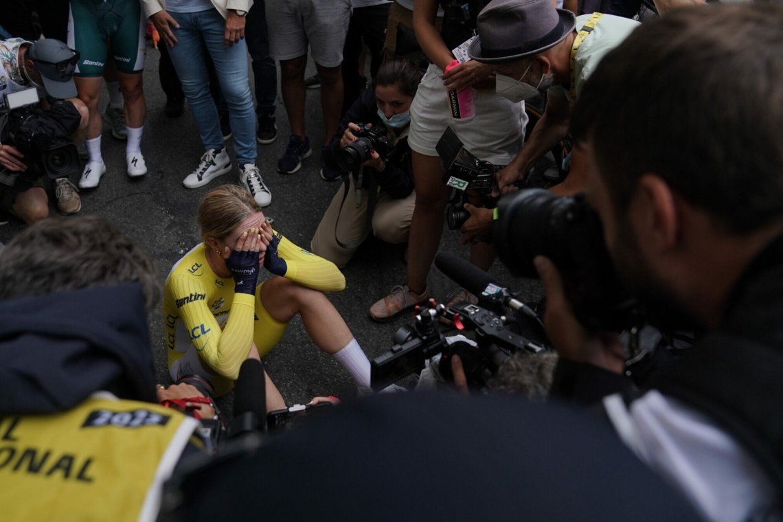 Tour de France (F) - Vollering Triomphe à l'Alpe d'Huez mais Perd le Classement Général