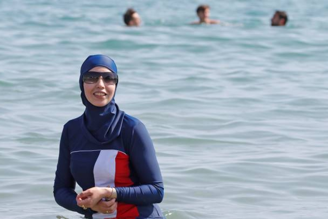 Interdiction du Burkini à Mandelieu-la-Napoule : Une Controverse Répétée