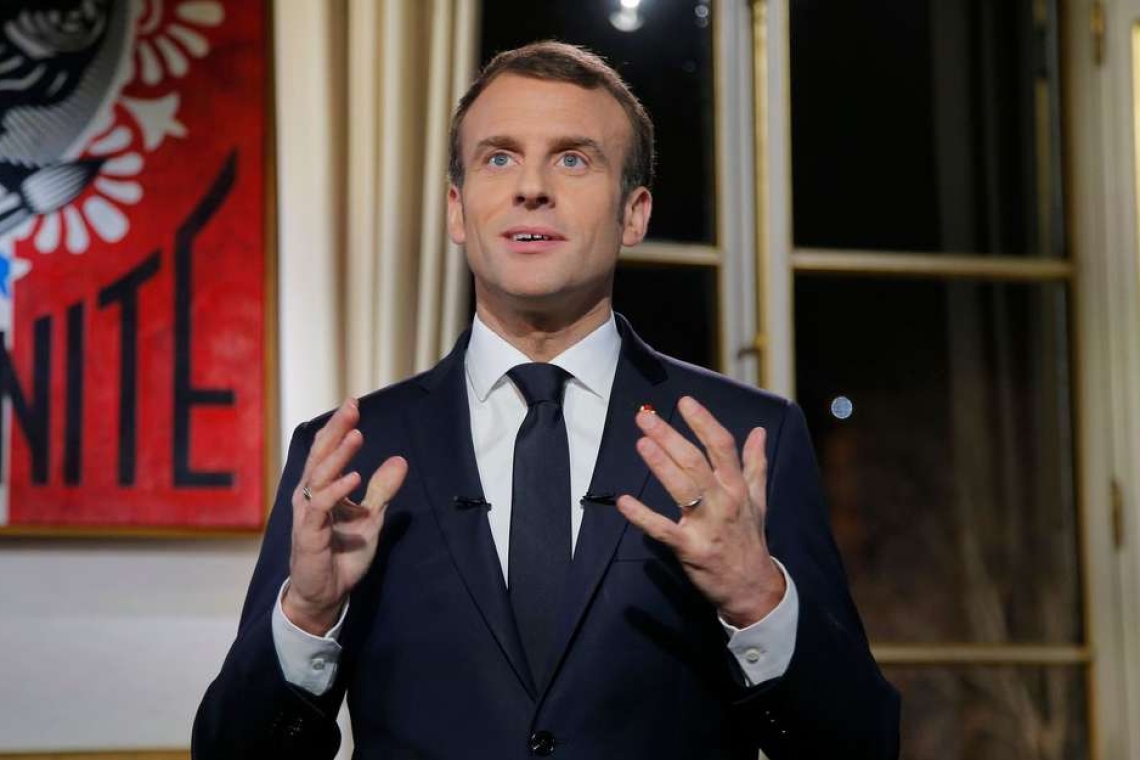 Paris célèbre sa libération : Macron appelle à l'unité nationale