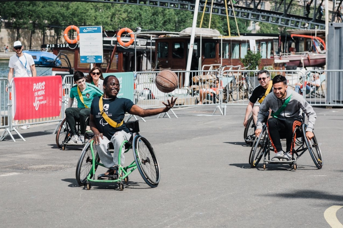 Jeux paralympiques : comment les autorités veulent éviter la cohue dans les transports franciliens avec la rentrée