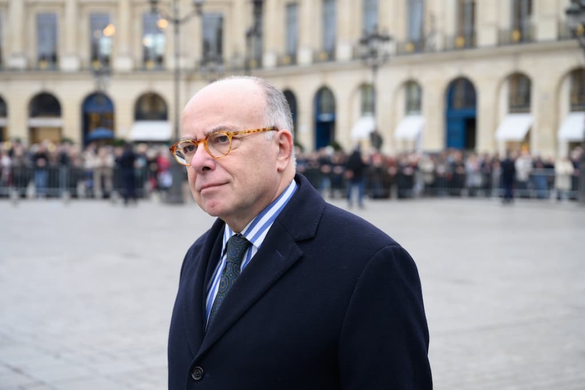 Matignon : Mélenchon critique l'hypothèse cazeneuve