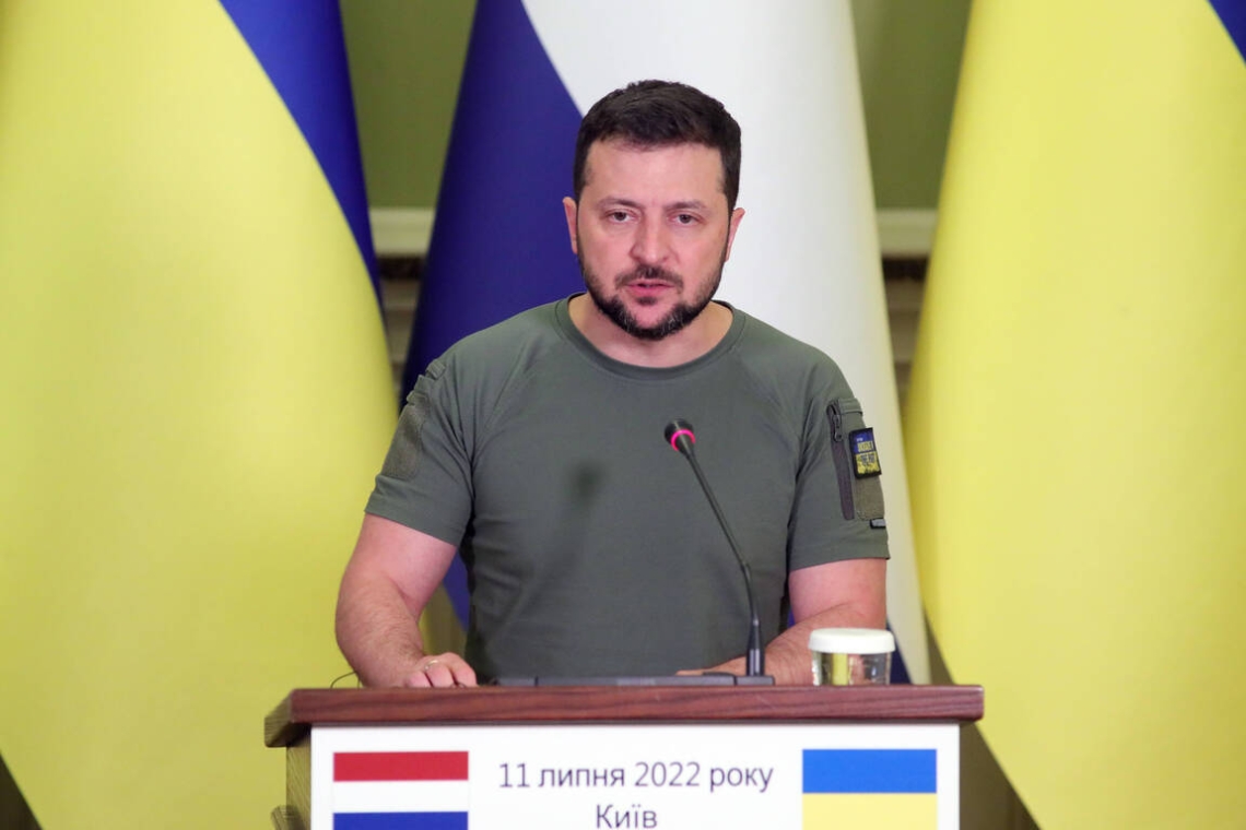 : OMONDO DÉFENSE - Ukraine : Zelensky limoge le commandant de l'armée de l'air après le crash d'un F-16