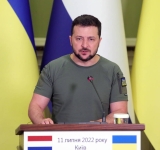 : OMONDO DÉFENSE - Ukraine : Zelensky limoge le commandant de l'armée de l'air après le crash d'un F-16