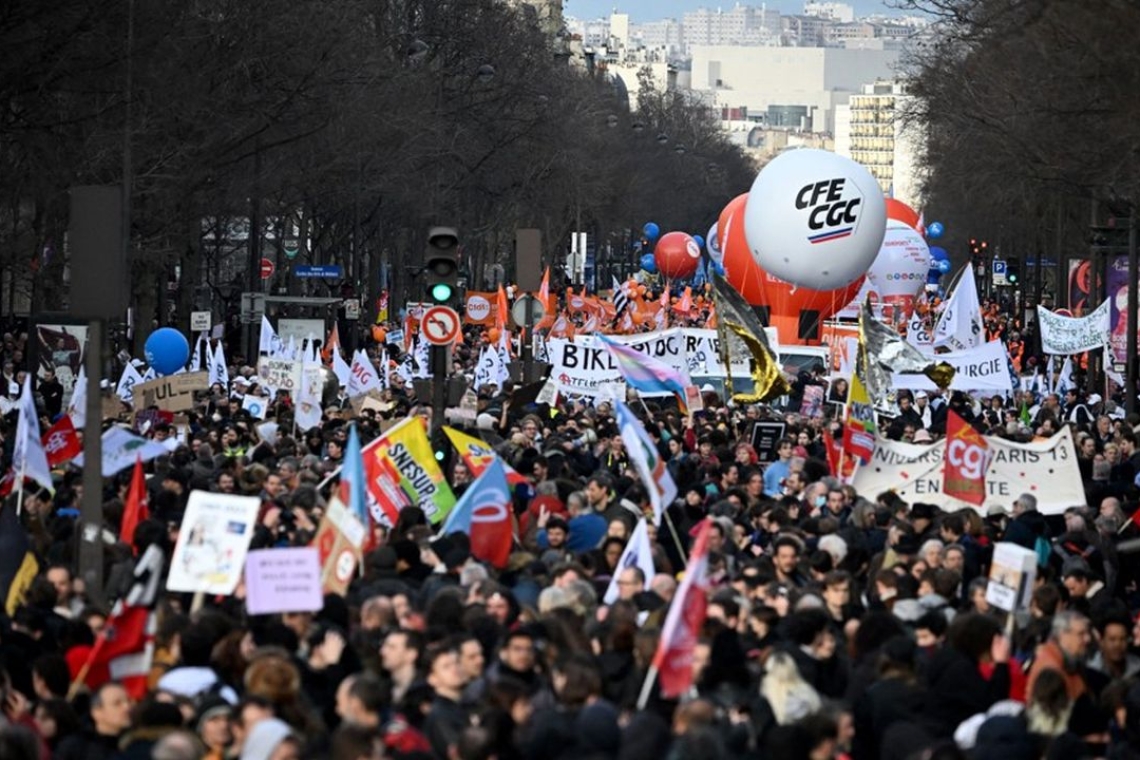 Un important mouvement social est annoncé dans le secteur périscolaire parisien pour ce jeudi 5 septembre. Les trois principaux syndicats du secteur appellent à une "grève massive", mettant en lumière les défis auxquels font face les professionnels de l'éducation périscolaire.