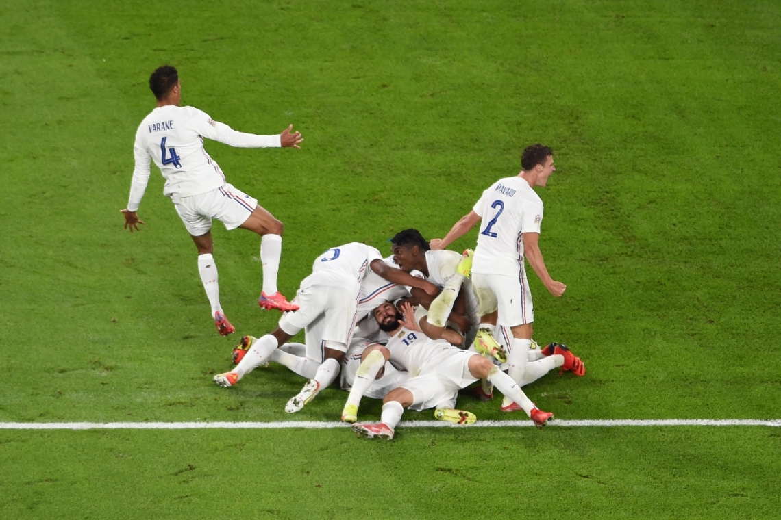 L'équipe de France de football a évité de justesse une crise majeure grâce à sa victoire 2-0 contre la Belgique en Ligue des Nations