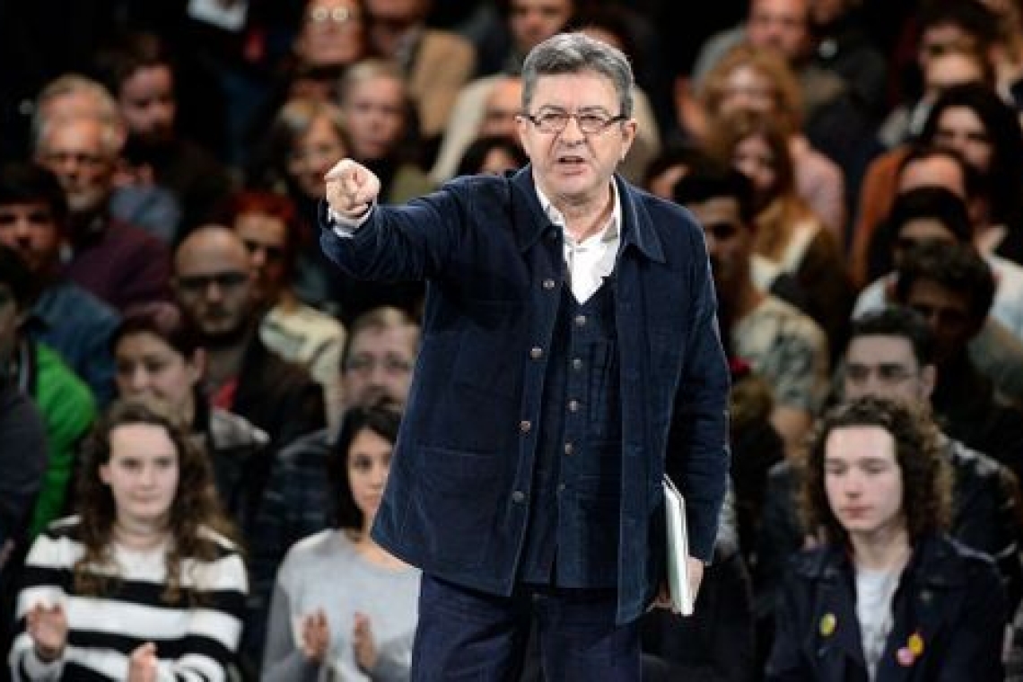 OMONDO POLITIQUE - Mélenchon cible la jeunesse et les quartiers pour 2027