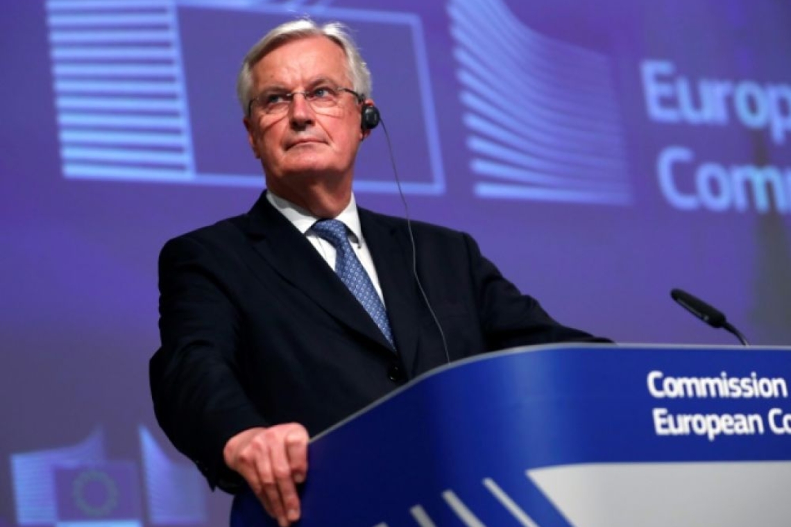 OMONDO POLITIQUE - Michel Barnier promet "un nouveau gouvernement, pas un remaniement" devant les troupes macronistes