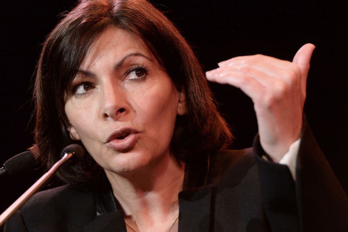 OMONDO POLITIQUE - Anne Hidalgo entretient le suspense sur sa candidature aux municipales 2026