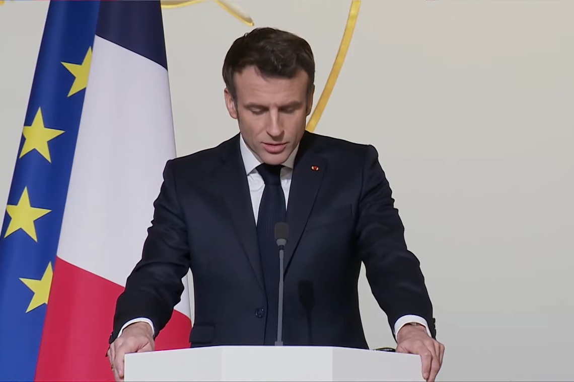 OMONDO DIPLOMATIE - Macron poursuit le "travail de mémoire" avec l'Algérie, 60 ans après l'indépendance