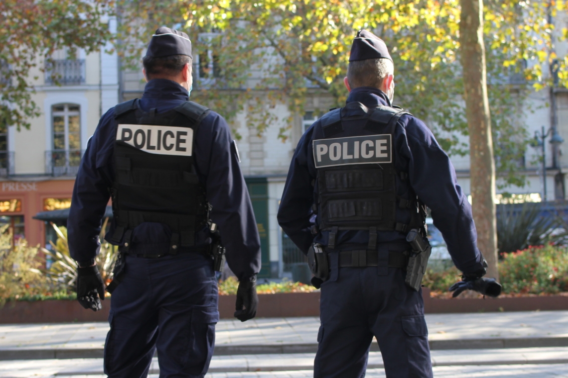 OMONDO FAITS DIVERS - Deux policiers blessés après un refus d'obtempérer à Toulouse