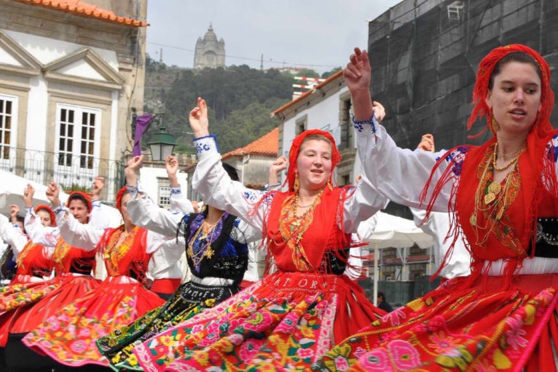 OMONDO TRADITIONS - Le renouveau des fêtes traditionnelles en Europe : entre préservation et modernisation