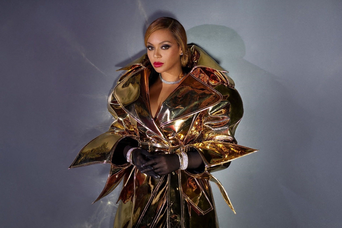 OMONDO MUSIQUE | Beyoncé annonce une tournée mondiale surprise avec des hologrammes