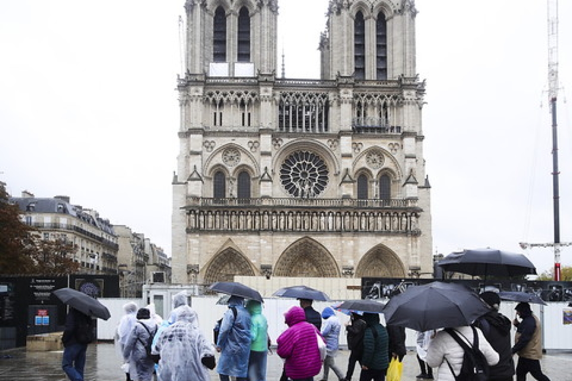 OMONDO CULTURE - Notre-Dame de Paris : débat sur un droit d'entrée payant