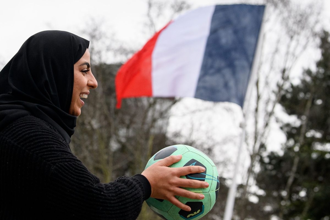 OMONDO SOCIÉTÉ - Le débat sur le hijab dans le sport relance la question de la laïcité en France