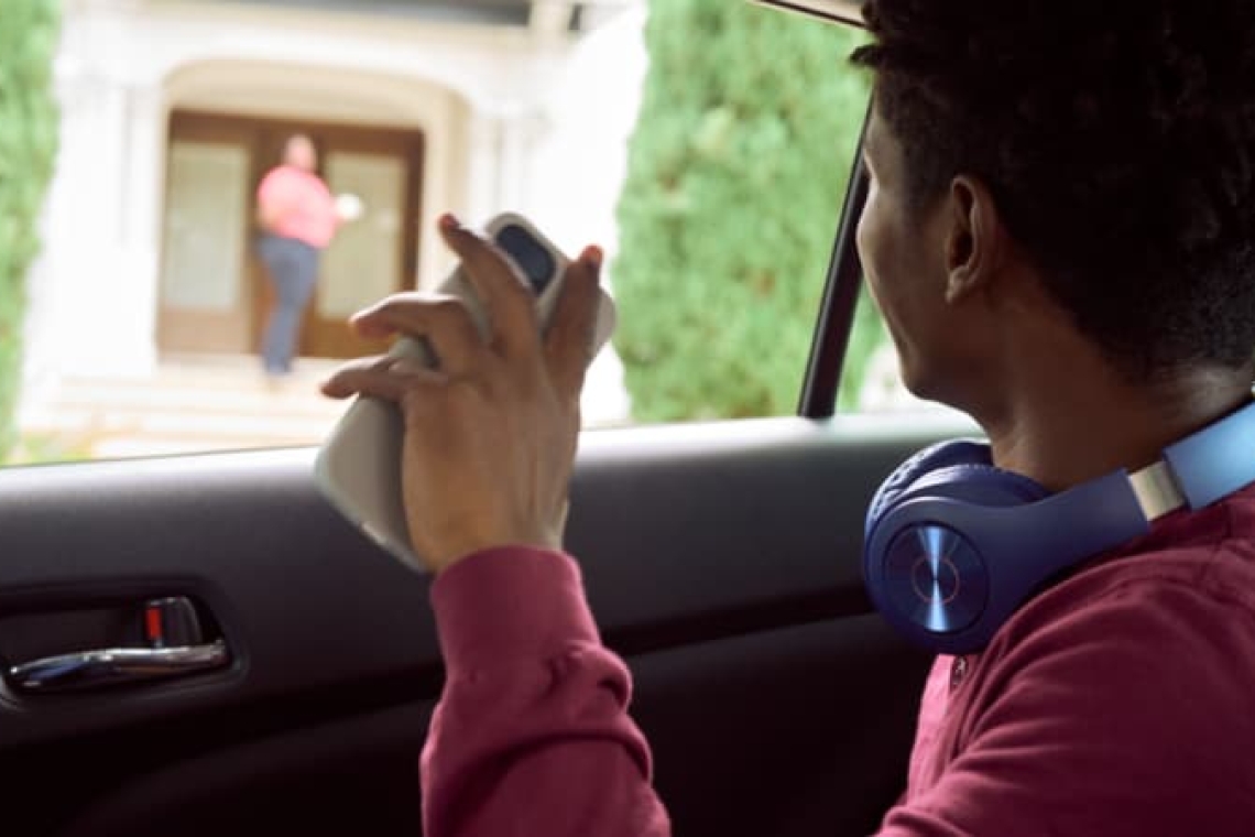 OMONDO TRANSPORT - Uber lance en France son service VTC dédié aux adolescents afin «de faciliter la vie des parents»