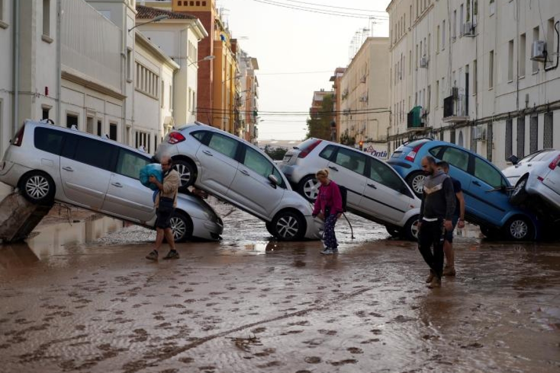 OMONDO CATASTROPHE - Inondations en Espagne : villages dévastés et bilan humain lourd