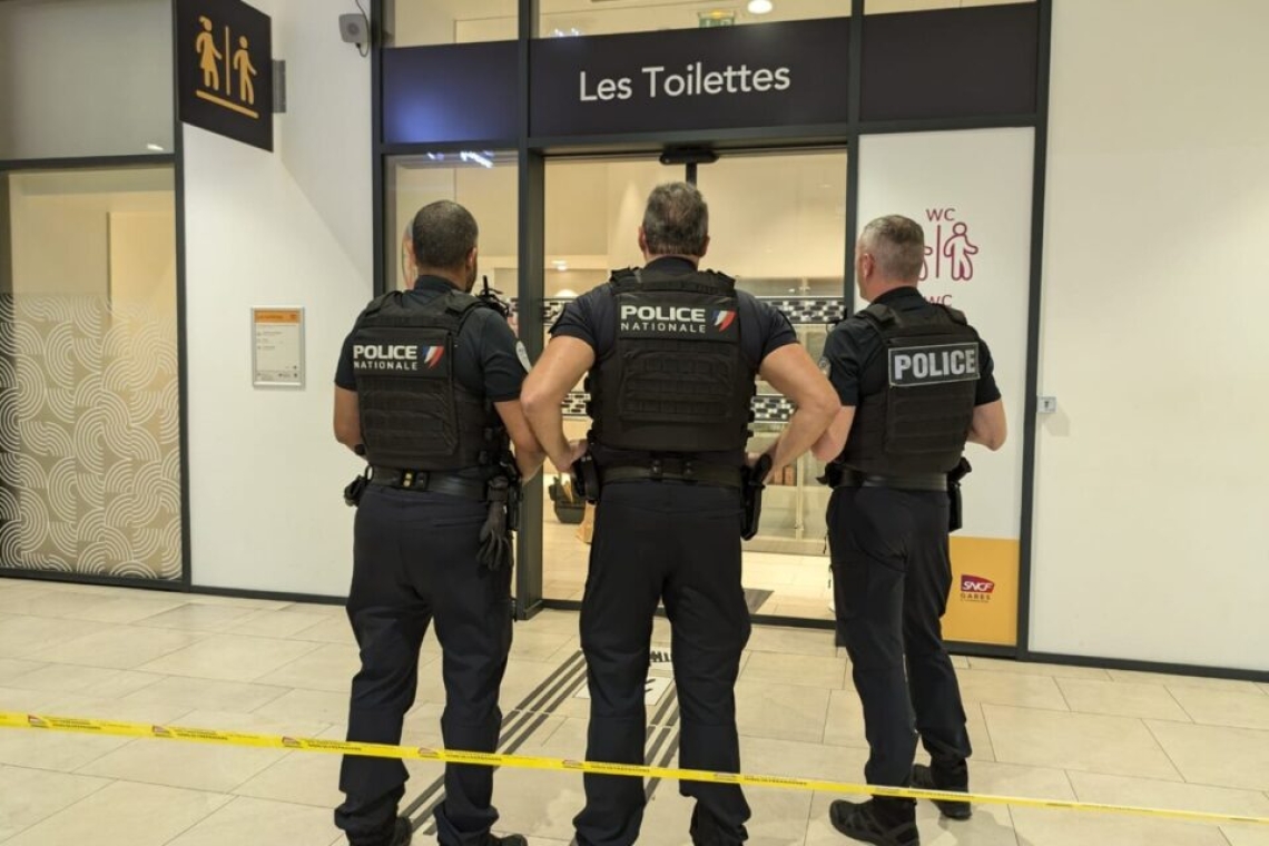 OMONDO SÉCURITÉ - Des armes découvertes dans les toilettes de la gare de Nice