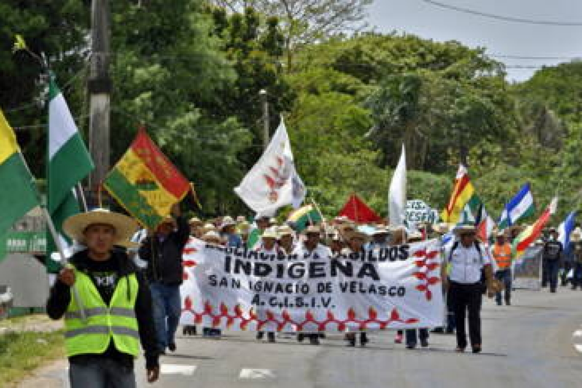 OMONDO POLITIQUE - Bolivie : Crise politique, 200 militaires retenus par des manifestants