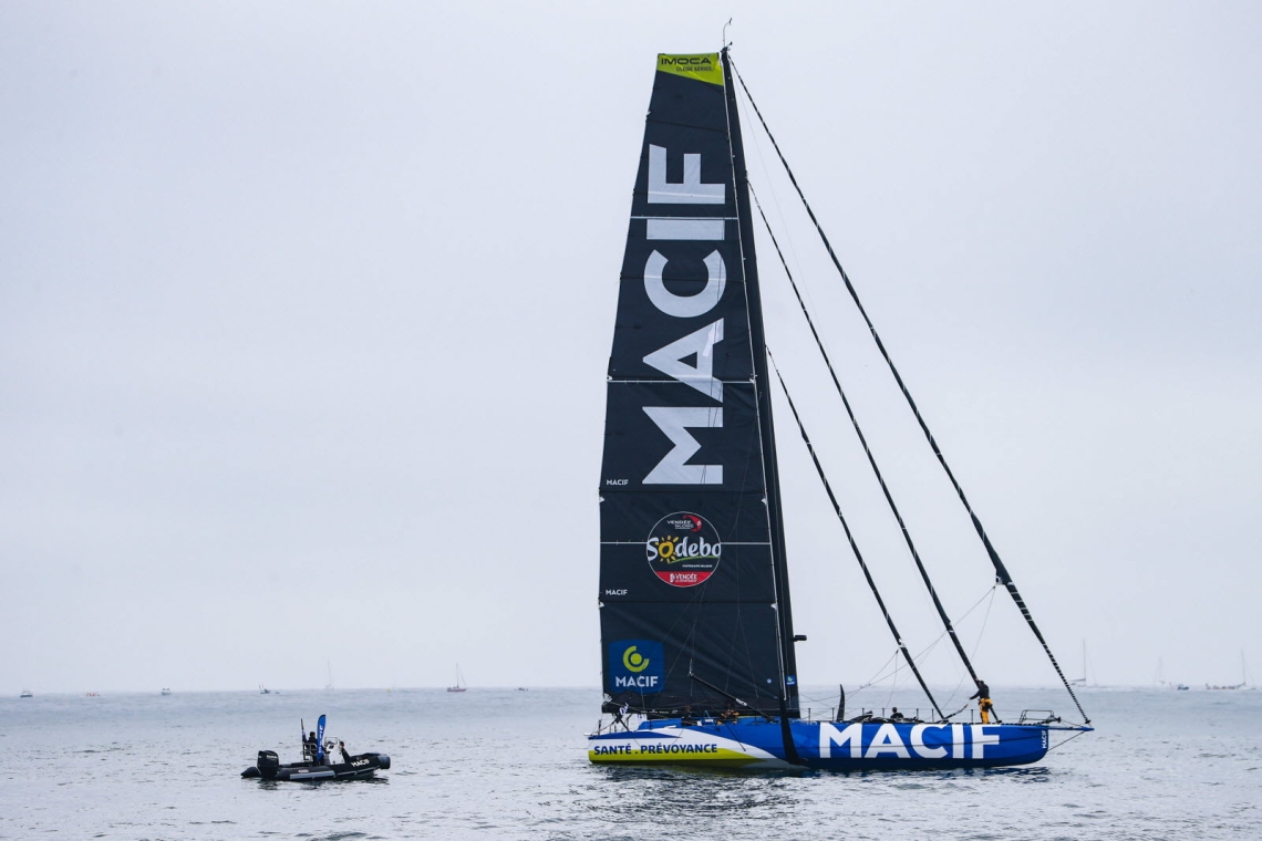 OMONDO SPORT - Vendée Globe : Charlie Dalin en tête devant Sébastien Simon après une première nuit calme