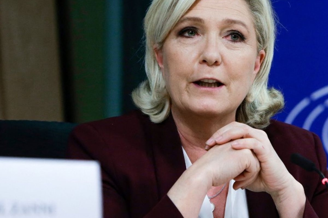 Procès du FN : Les enjeux juridiques et politiques pour Marine Le Pen