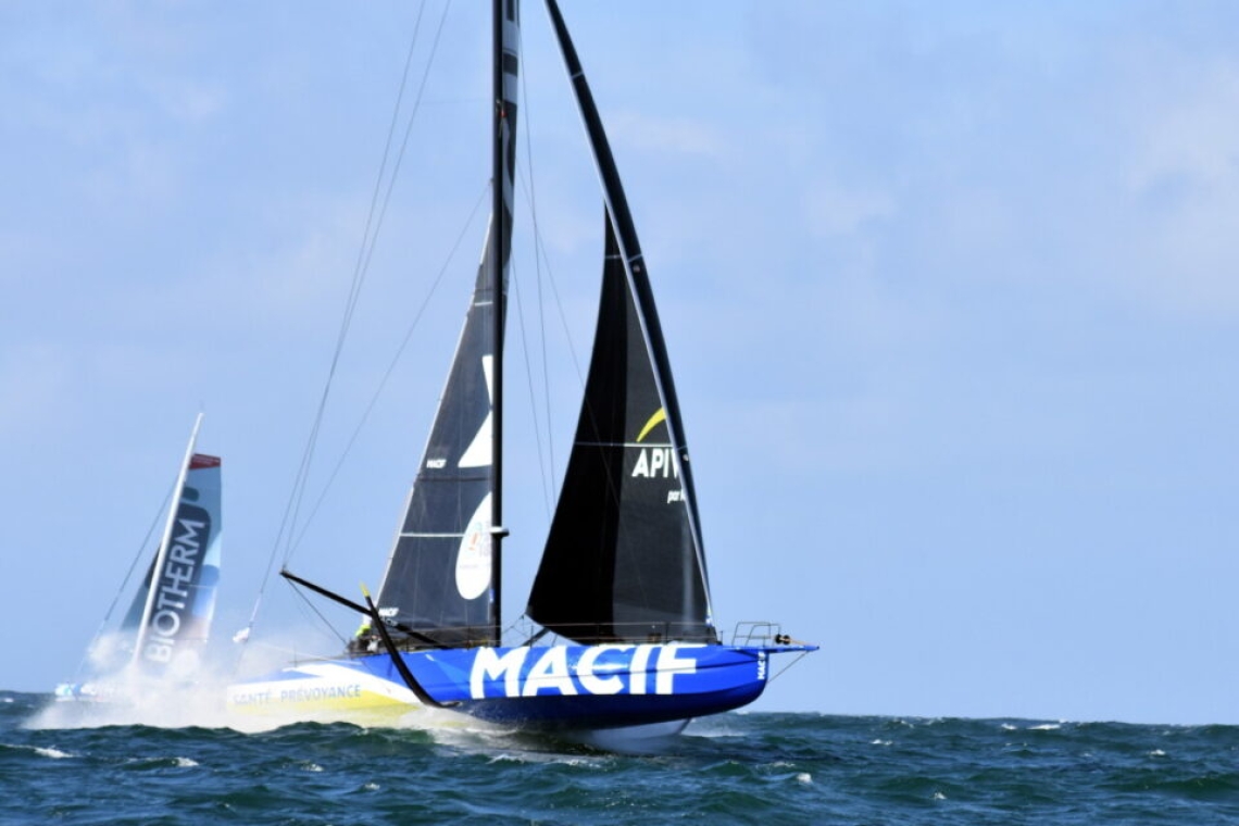 Vendée Globe : Charlie Dalin franchit le cap de Bonne-Espérance en tête de la course