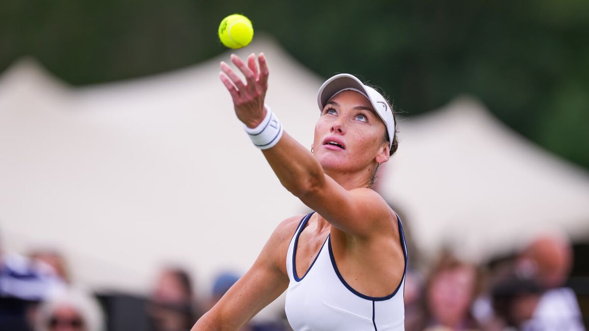 Carson-Branstine-lors-de-son-match-contre-Lois-Boisson-6-2-6-7-6-4-lors-des-qualifications-de-Wimbledon-le-24-juin-2025-2104684.jpg