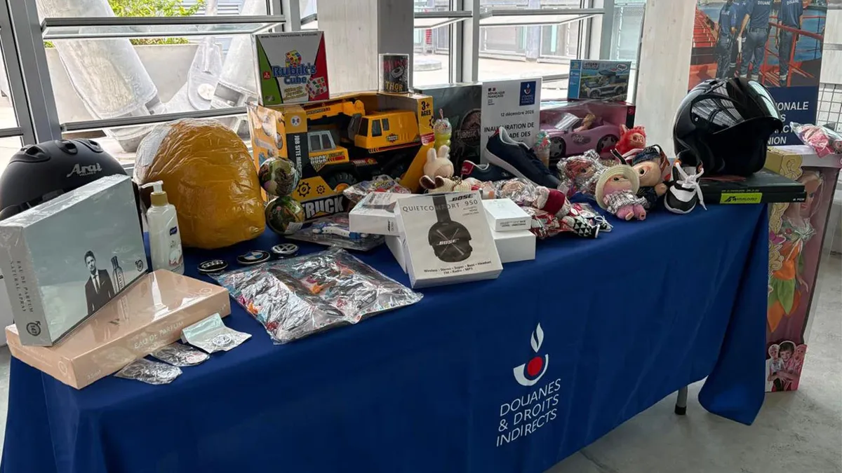 zinfos974-trafic-de-drogue-les-chiffres-stupefiants-des-saisies-douanieres-a-laeroport-roland-garros-saisie-douane.webp