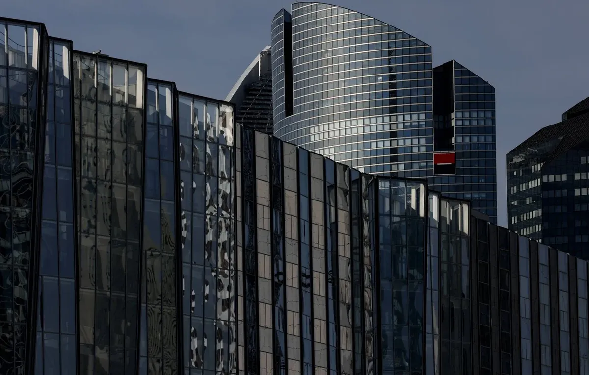 1444x920_illustration-of-headquarters-of-societe-general-bank-group-in-paris-la-defense-france-on-october-18-2025-a-stephane-lemouton-sipa-lemoutonstephane-251018b004-credit-stephane-lemouton-sipa-2510181849.webp