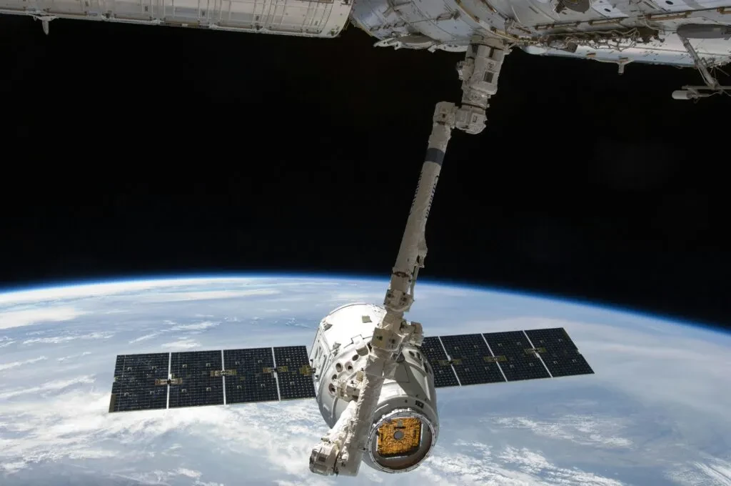 pexels-spacex-23793-1-1-1024x680.webp