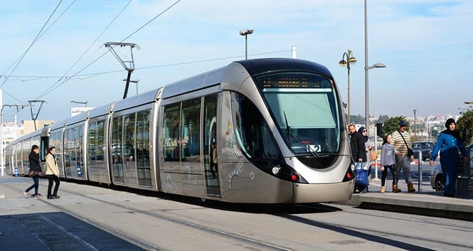 mo-rabat-tram-lukakikina-shutterstock.webp