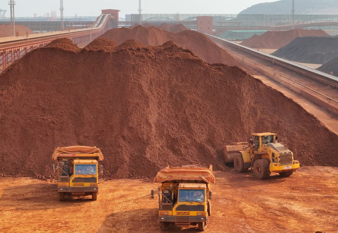YANTAI, CHINA - OCTOBER 29, 2025 - Concentrated bauxite and iron ore at the ore terminal in Yantai Port, Shandong, China on October 29, 2025, (Photo by CFOTO/Sipa USA)/65133070//2510300000