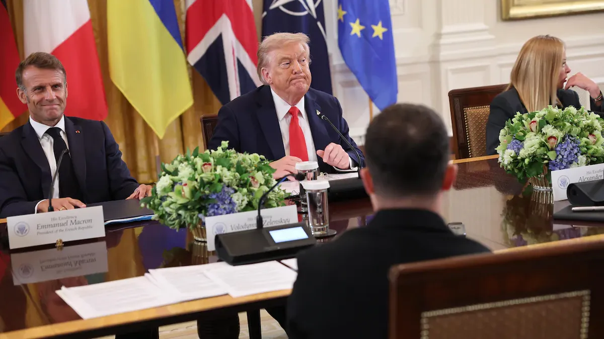 donald-trump-emmanuel-macron-volodymyr-zelensky-georgia-meloni-washington.webp