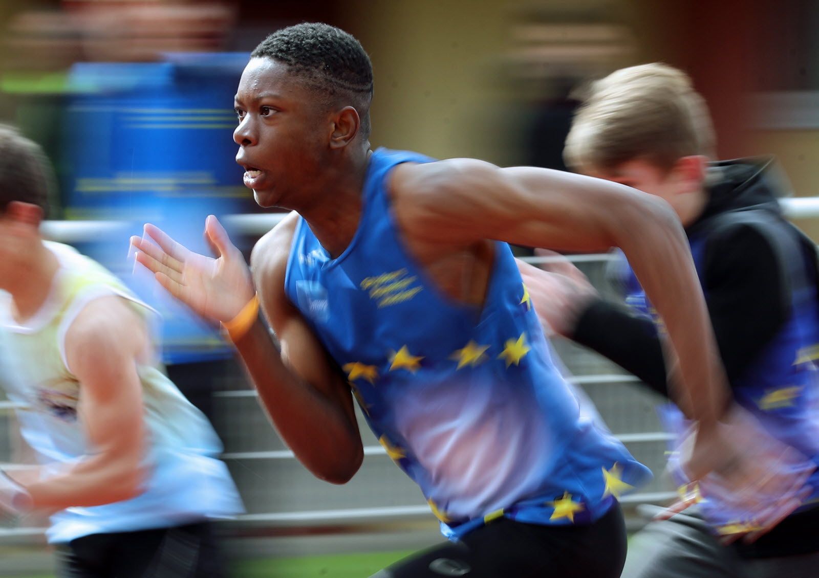 Un jeune sprinteur australien de 16 ans impressionne sur 100m