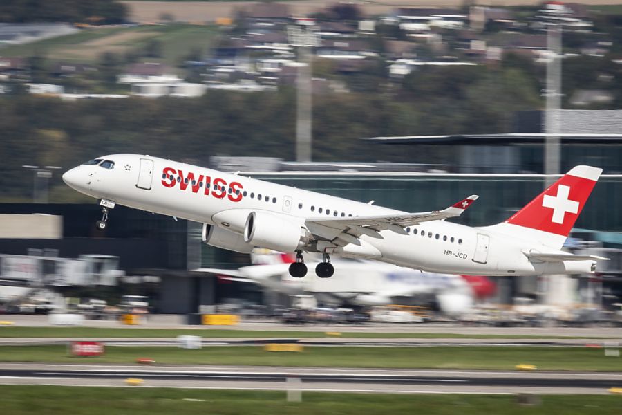 Atterrissage d'urgence de Swiss : les premières analyses évoquent un problème technique sur un moteur