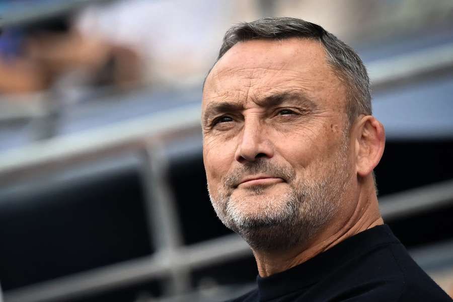 Luis Enrique victime d’une chute à vélo en Espagne, fracture de la clavicule confirmée