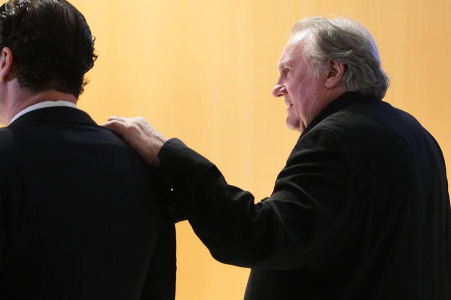 Ouverture du procès de Gérard Depardieu pour agressions sexuelles