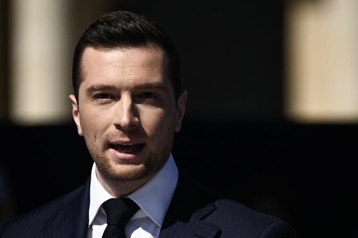 Présidentielle : si Marine Le Pen «devait être empêchée demain, je serai son candidat», déclare Jordan Bardella. Coup de poker ou stratégie à long terme ?