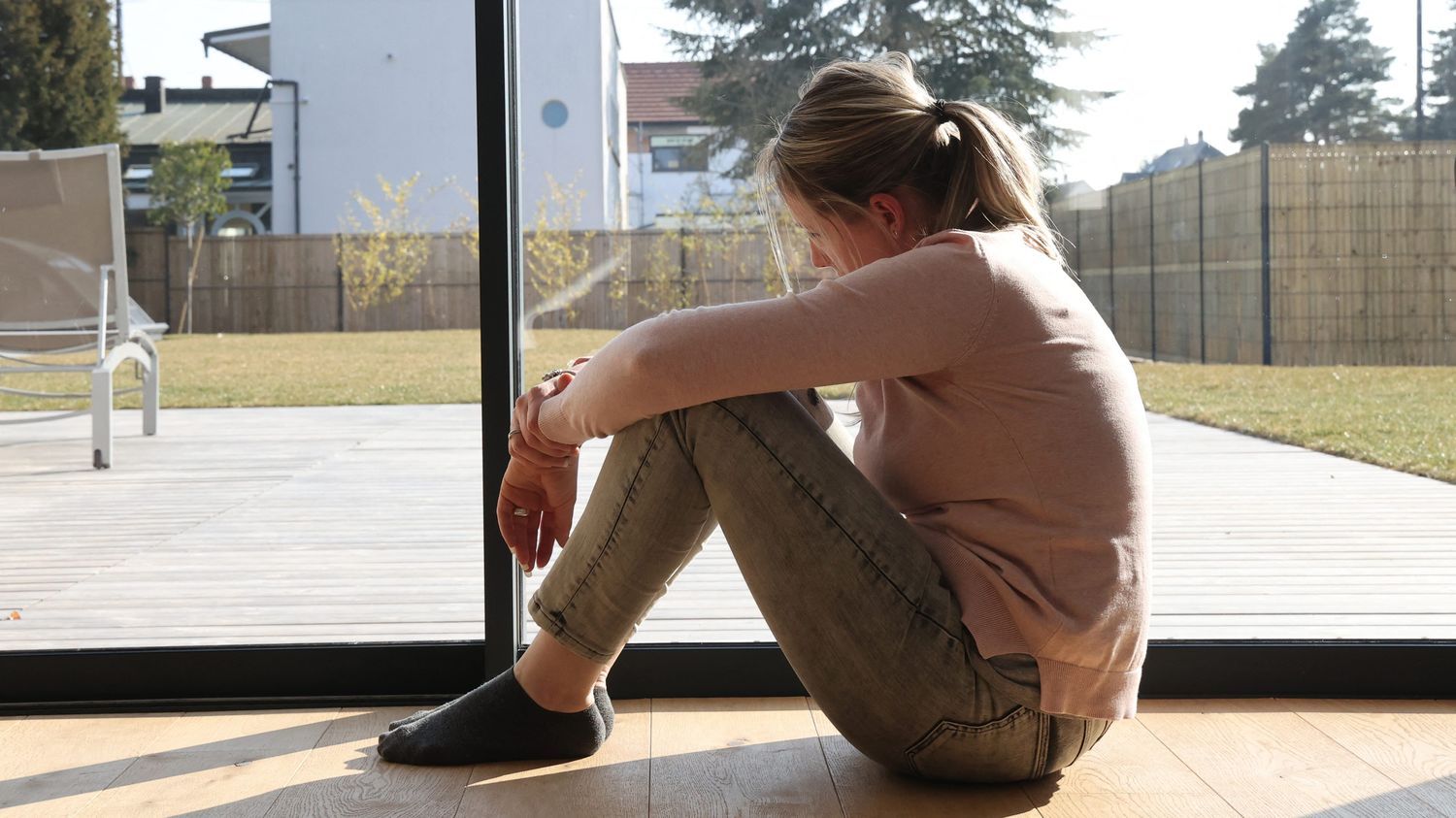 Crise Silencieuse : Le Baromètre 2025 Révèle qu'un Adulte sur Six a Expérimenté un Épisode Dépressif – Les Systèmes de Soins Dépassés