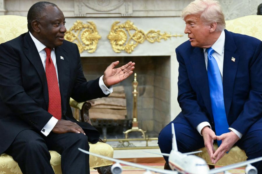 Donald Trump accuse le président sud-africain de « génocide blanc », une polémique mondiale entre désinformation et tensions diplomatiques