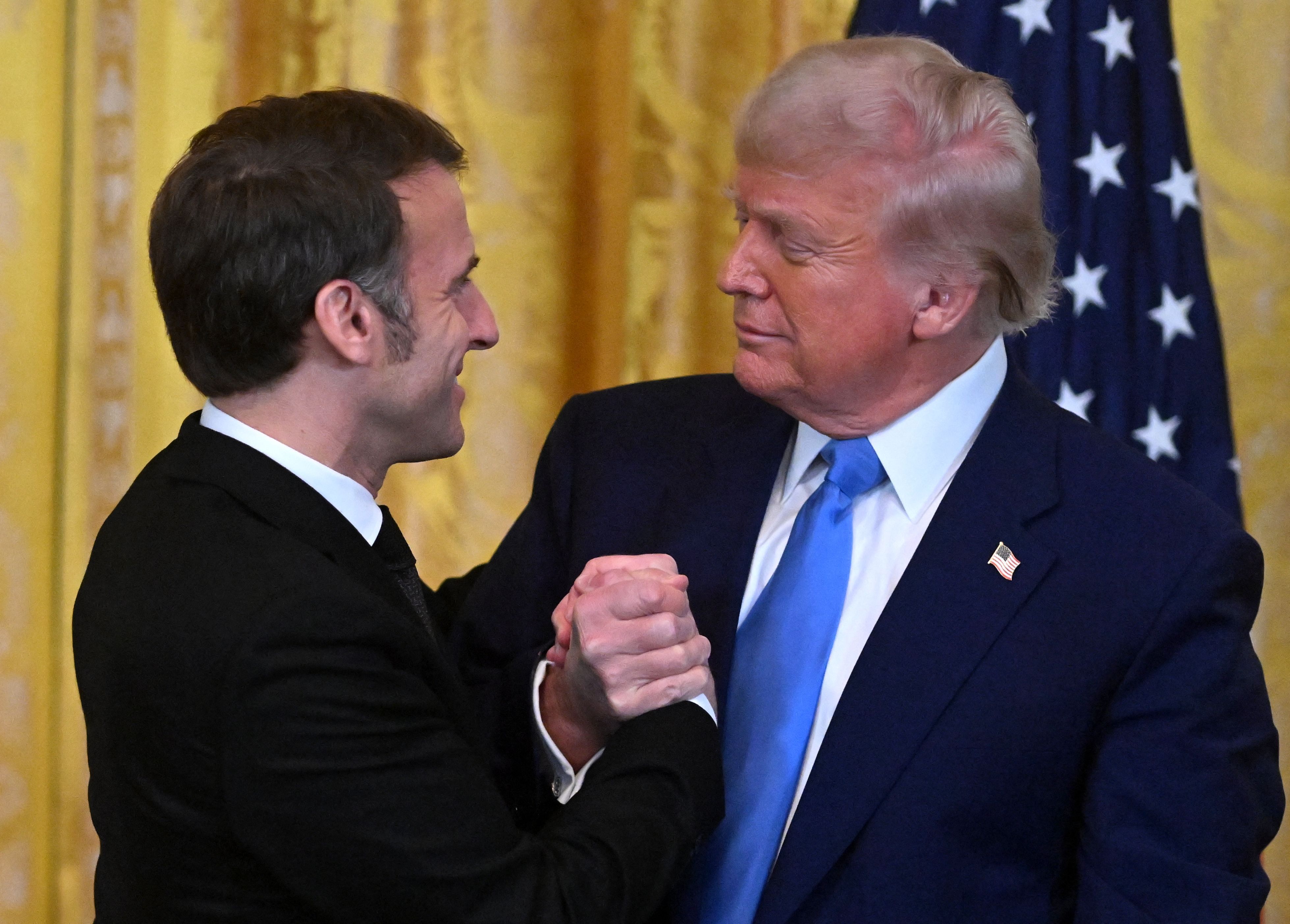 EMMANUEL MACRON ET LA MÉDIATION DE LA DERNIÈRE CHANCE : PARIS, SEUL PONT ENTRE WASHINGTON ET TÉHÉRAN ?